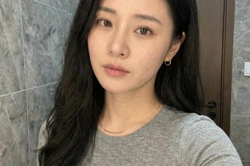 娱乐圈又曝大瓜！称鹿晗关晓彤已成过去式就连周冬雨也没逃过