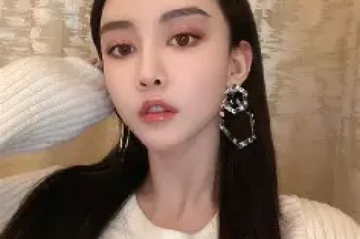 抖音又出“牛人”网红周小闹涨粉几百万引爆全网！