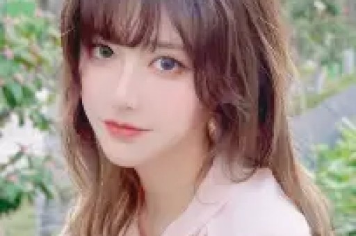 娱乐圈最新八卦揭秘：李庚希影帝加冕黄圣依回暖两岸明星风波再起！