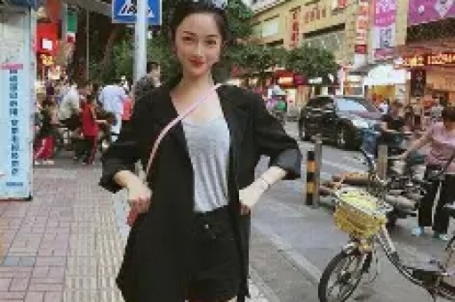 66岁张德兰突发意外后台摔倒送医曾上春晚爆火结婚37年无儿女